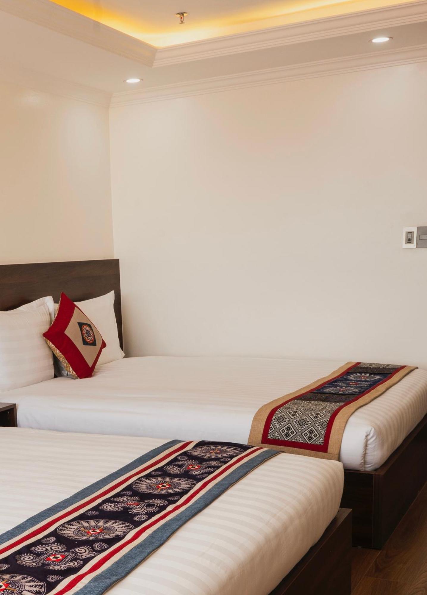 Anh Tu Hotel Sapa Exteriör bild